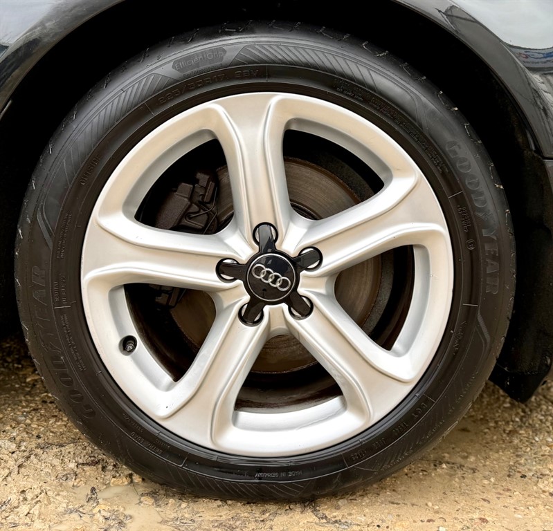 Used Audi A4 2015 for sale - 77381245: Photo 4