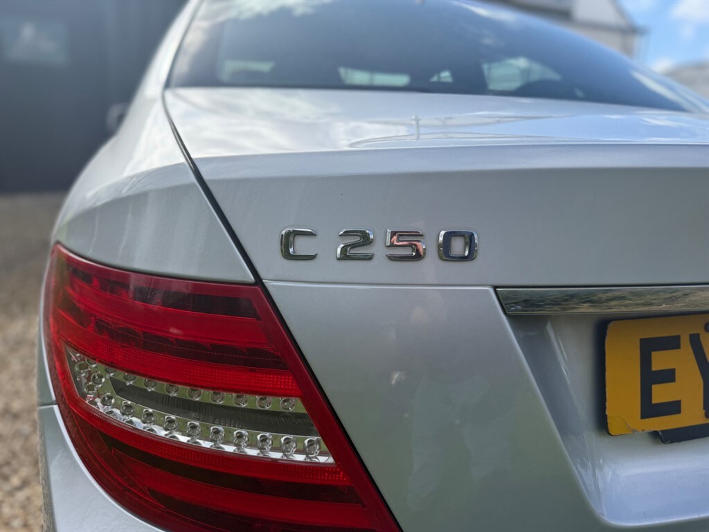 Used Mercedes-Benz C Class 2012 for sale - 77855996: Photo 20