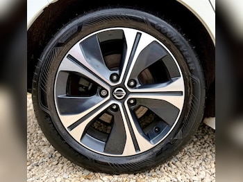 Used Nissan Leaf 2020 for sale - 79196050: Photo