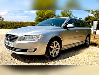 Used Volvo V70 2016 for sale - 79333449: Photo