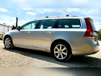 Used Volvo V70 2016 for sale - 79333449: Photo