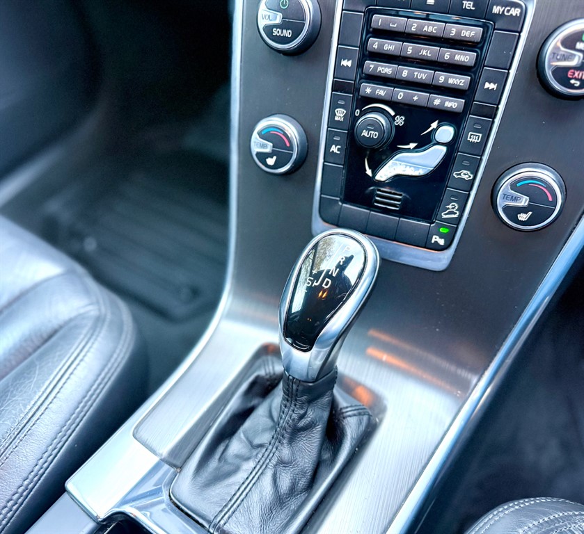 Used Volvo XC60 2013 for sale - 76575305: Photo 16