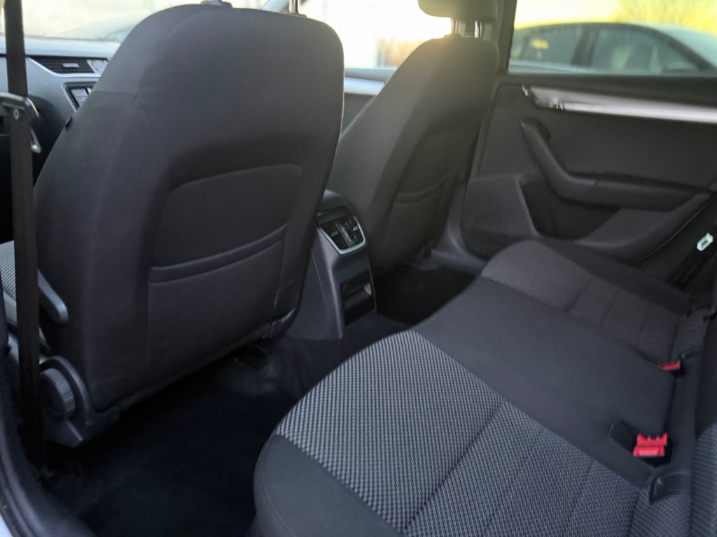 Used Skoda Octavia 2016 for sale - 77848384: Photo 16