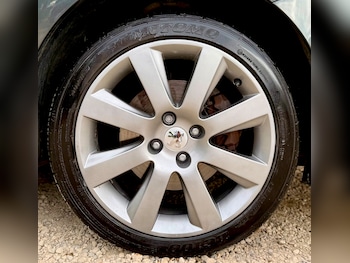 Used Peugeot 5008 2015 for sale - 79555536: Photo