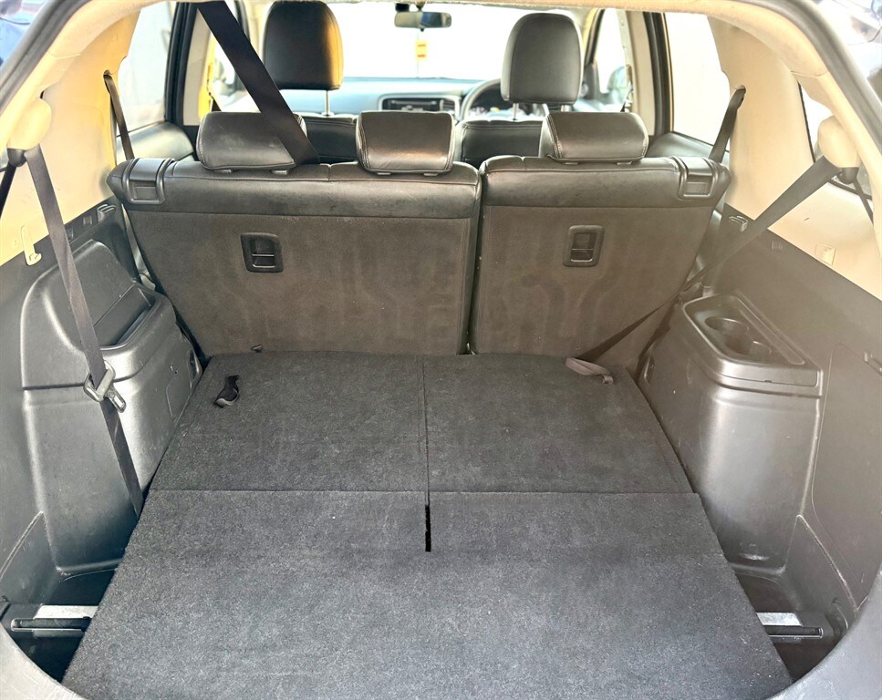 Used Mitsubishi Outlander 2015 for sale - 77951007: Photo 12