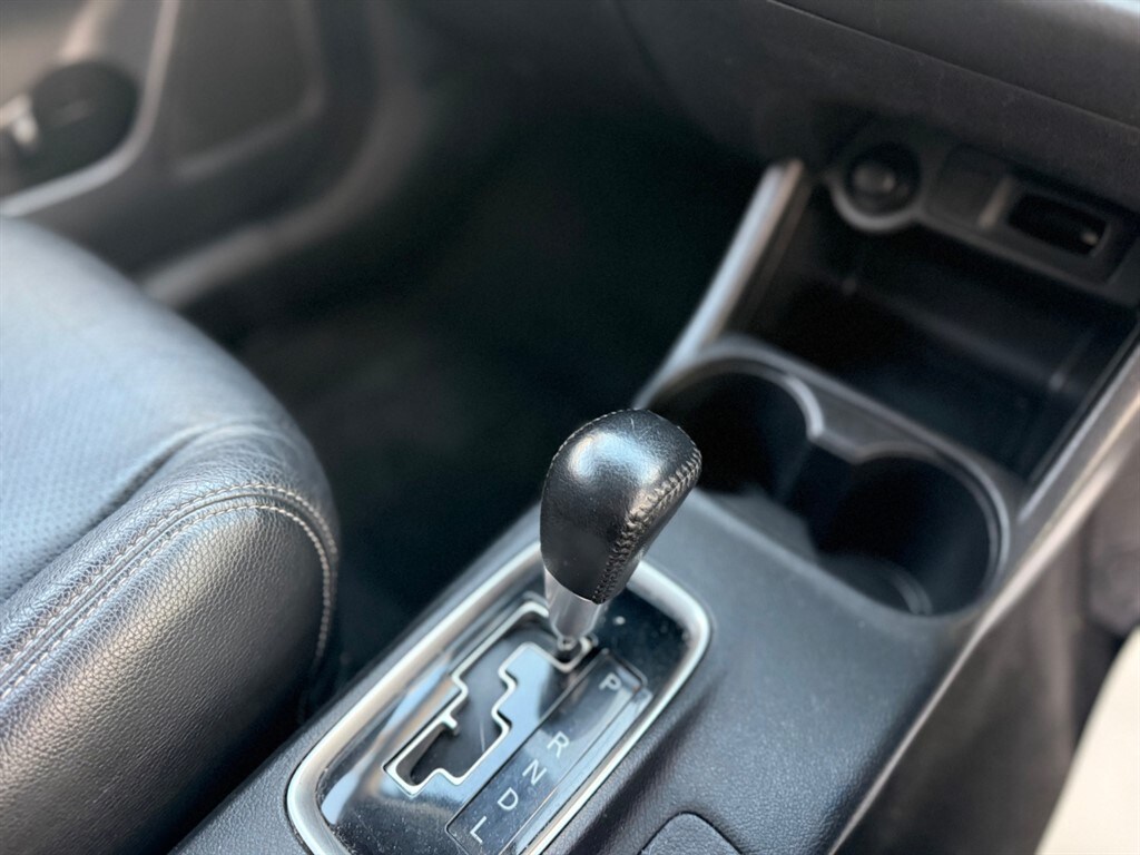 Used Mitsubishi Outlander 2015 for sale - 77951007: Photo 16