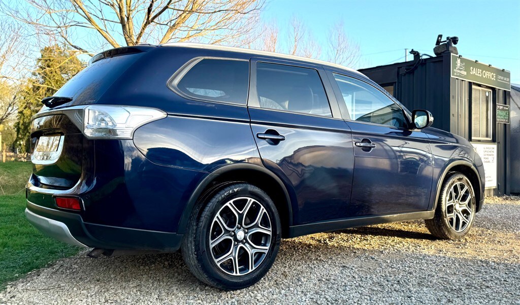 Used Mitsubishi Outlander 2015 for sale - 77951007: Photo 22