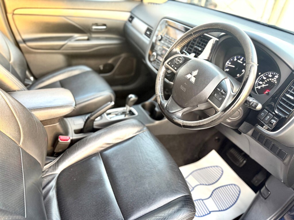 Used Mitsubishi Outlander 2015 for sale - 77951007: Photo 3