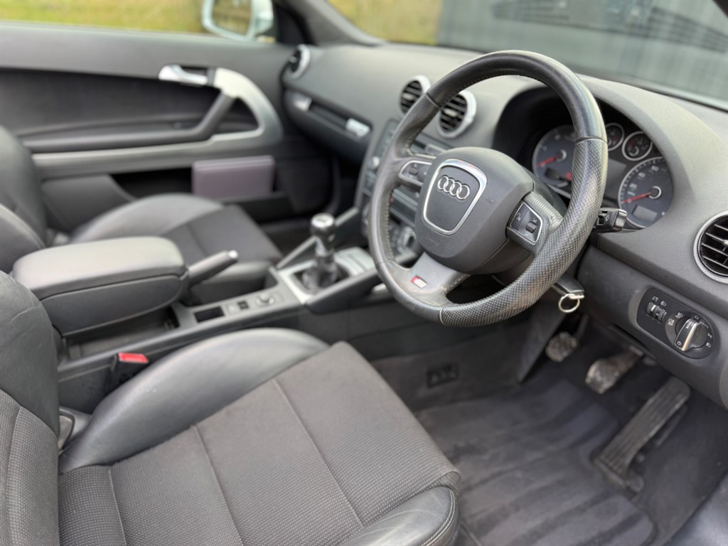 Used Audi Cabriolet 2011 for sale - 77702897: Photo 3