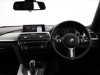 Used BMW 4 Series 2021 for sale - 76981534: Photo