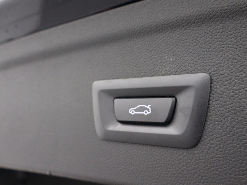 Used BMW iX 2025 for sale - 78028143: Photo 40