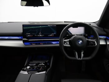 Used BMW i5 2025 for sale - 77581512: Photo