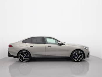 Used BMW i5 2025 for sale - 79802142: Photo