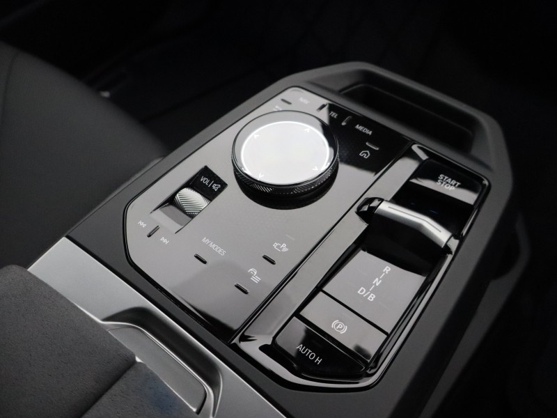 Used BMW iX 2025 for sale - 77113031: Photo 11