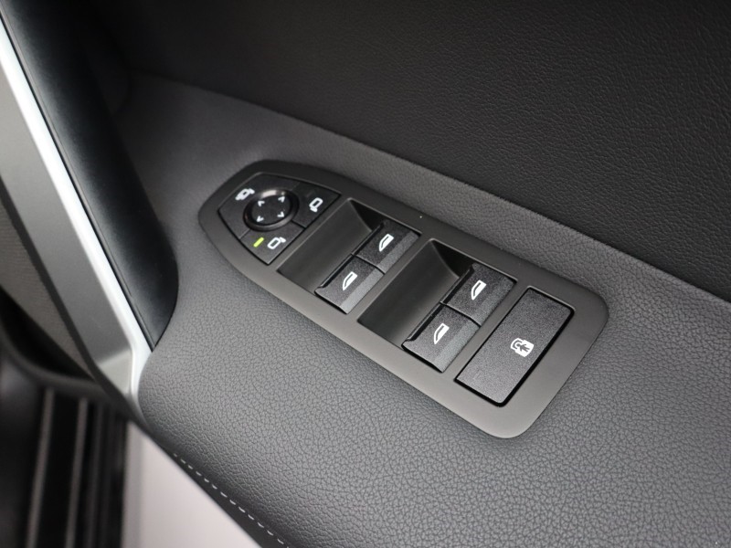 Used BMW iX 2025 for sale - 78165929: Photo 24