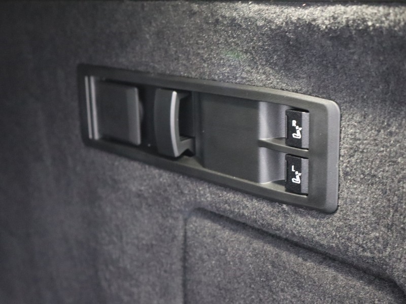 Used BMW iX 2025 for sale - 78165929: Photo 39