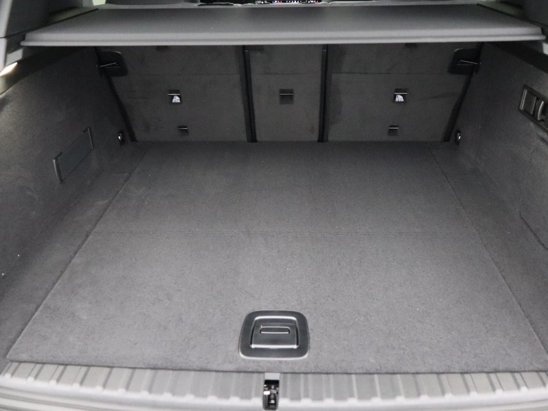 Used BMW iX 2025 for sale - 76982426: Photo 12