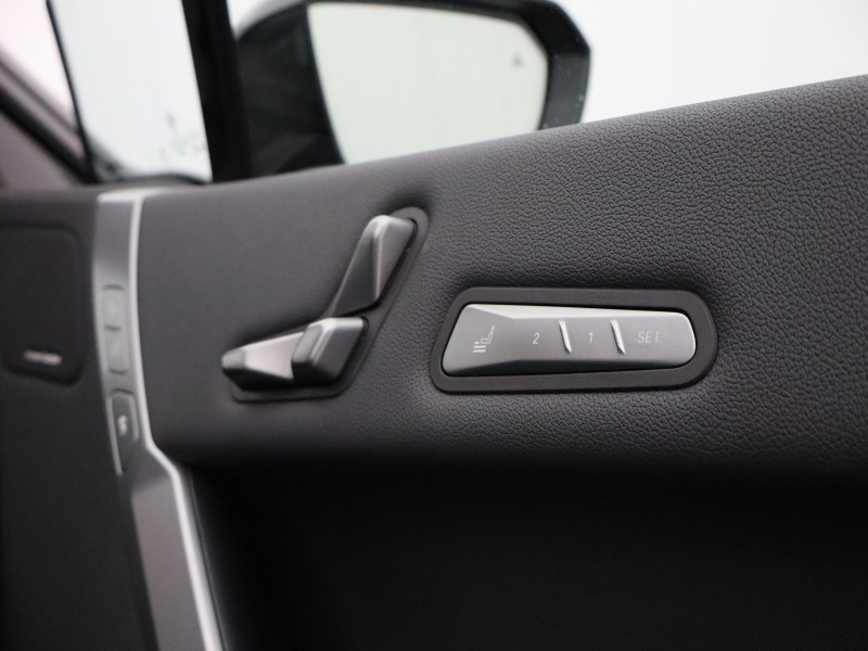 Used BMW iX 2025 for sale - 76982426: Photo 18