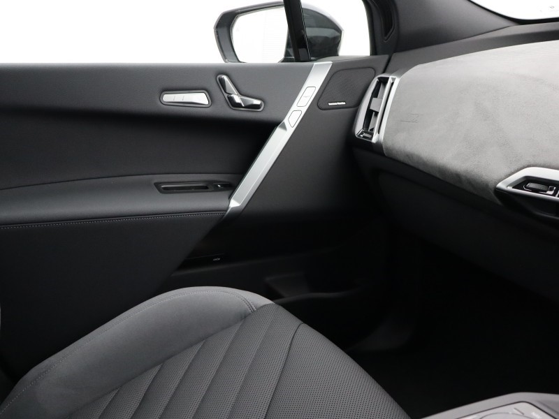Used BMW iX 2025 for sale - 76982426: Photo 38