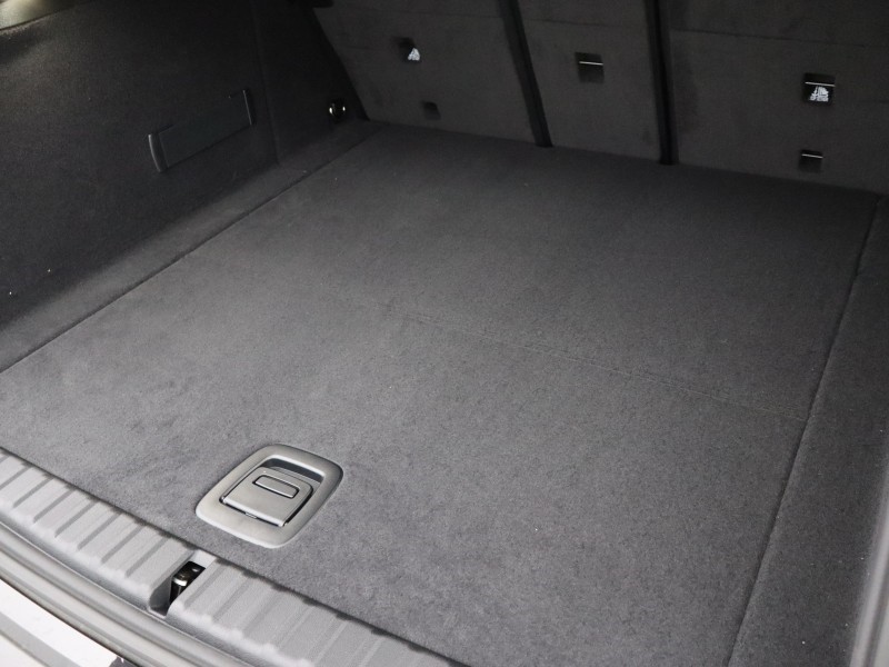 Used BMW iX 2025 for sale - 76982426: Photo 42