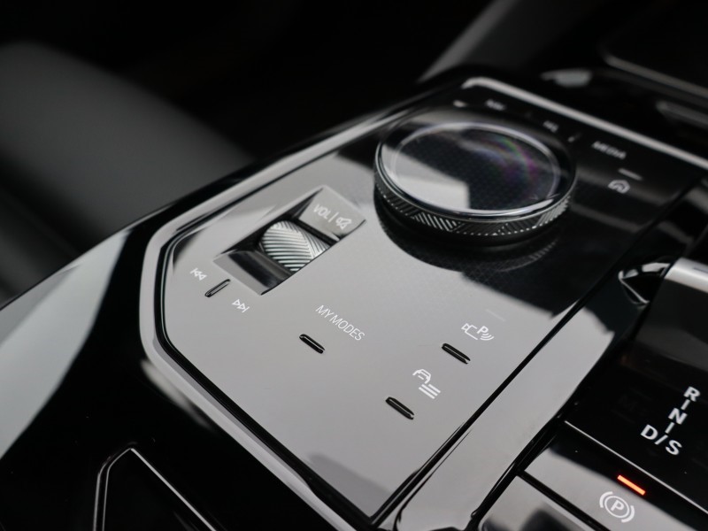 Used BMW 5 Series 2025 for sale - 77877745: Photo 16