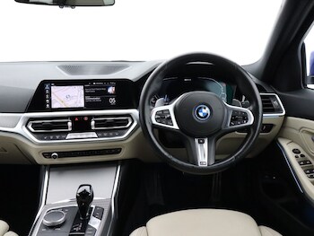 Used BMW 3 Series 2021 for sale - 77745945: Photo