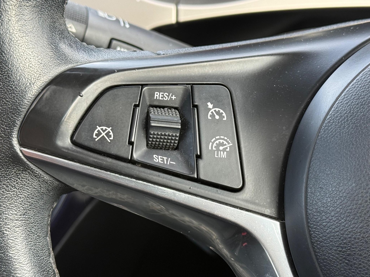 Used Vauxhall ADAM 2013 for sale - 78148331: Photo 25