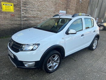 Used Dacia Sandero Stepway 2014 for sale - 78072009: Photo