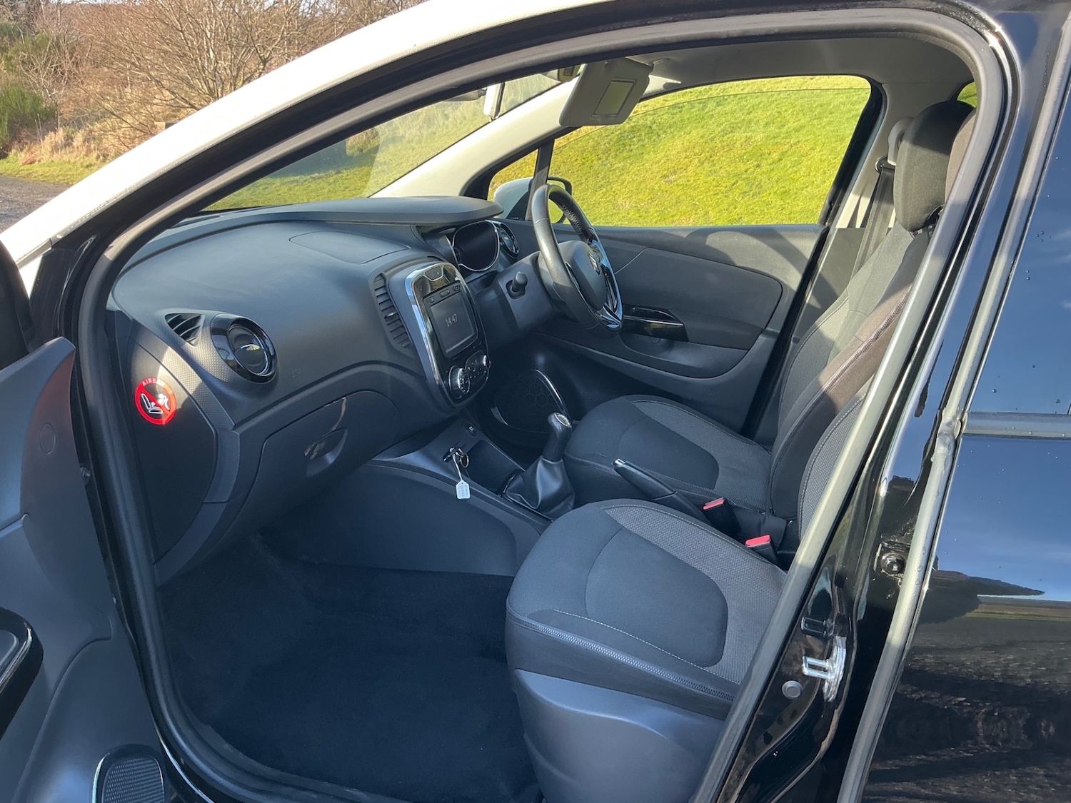 Used Renault Captur 2016 for sale - 77352240: Photo 12