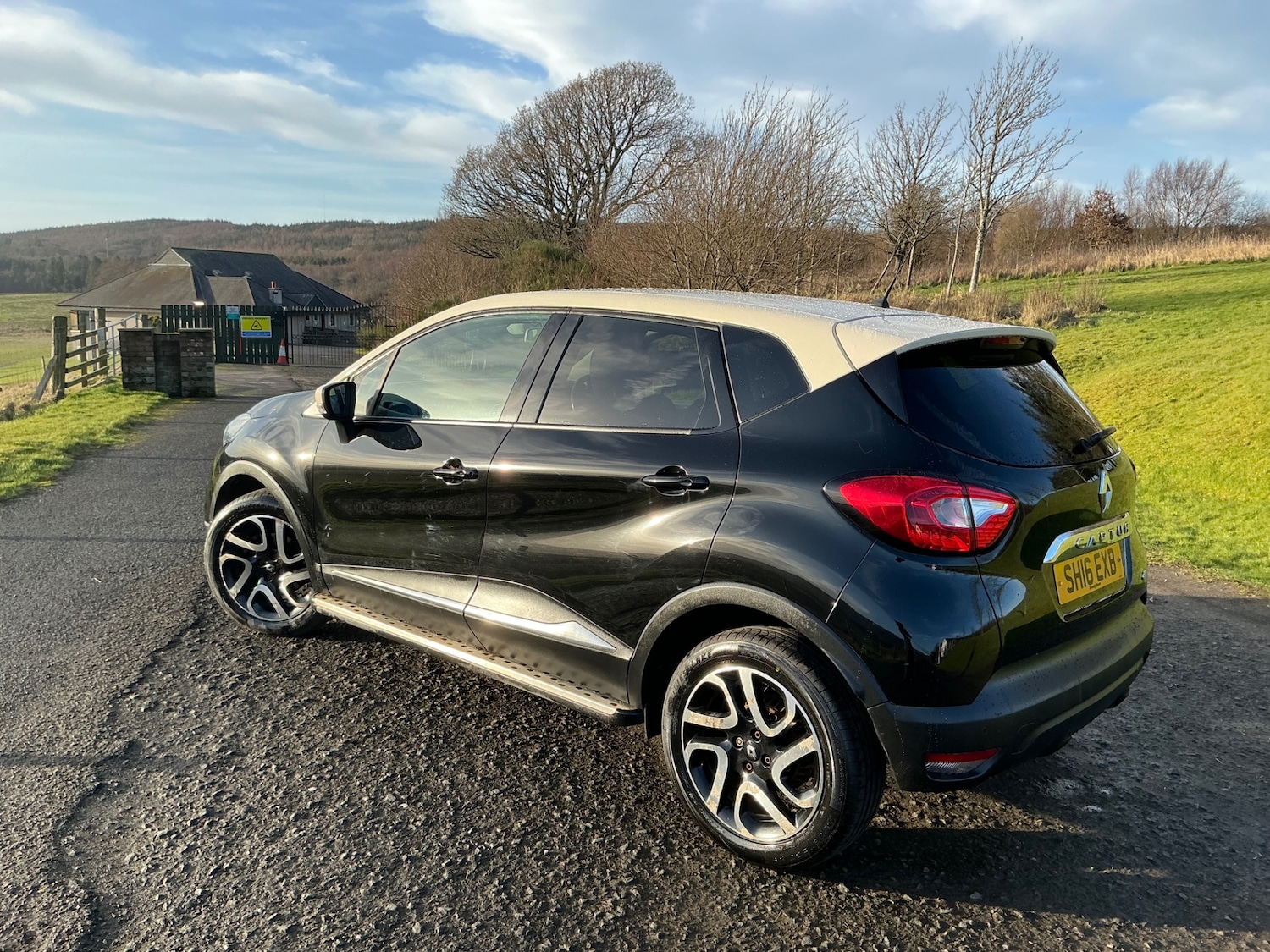 Used Renault Captur 2016 for sale - 77352240: Photo 8
