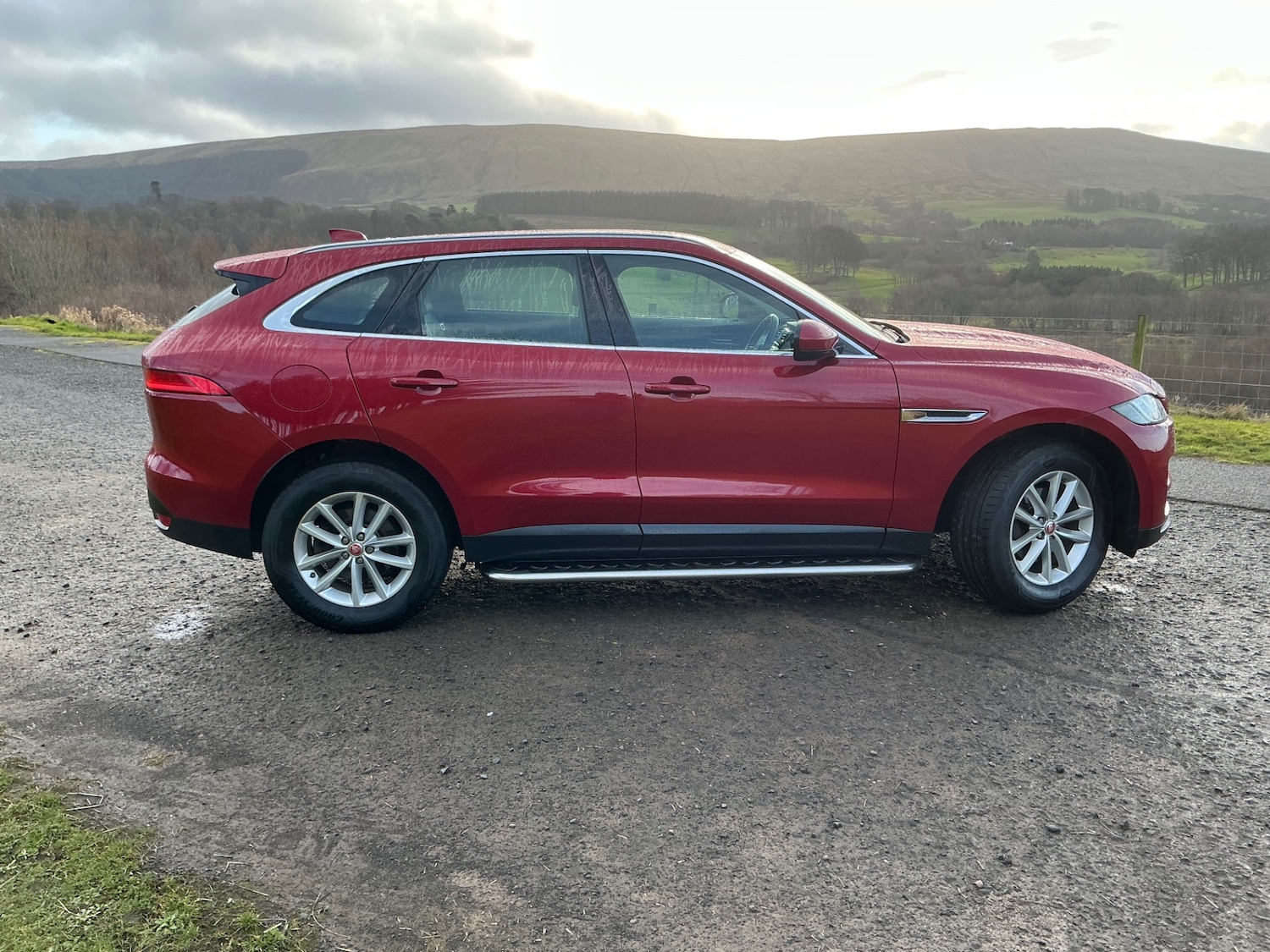 Used Jaguar F-Pace 2017 for sale - 77350424: Photo 5