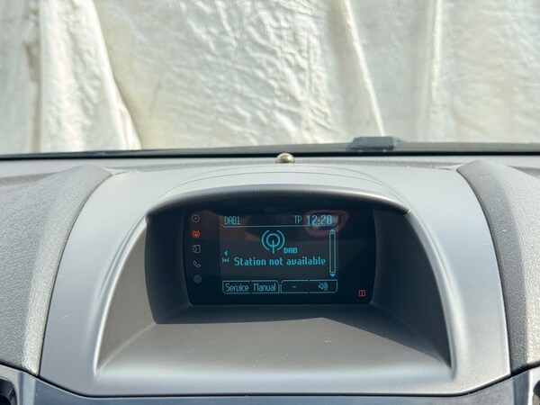 Used Ford Fiesta 2015 for sale - 74533511: Photo 32