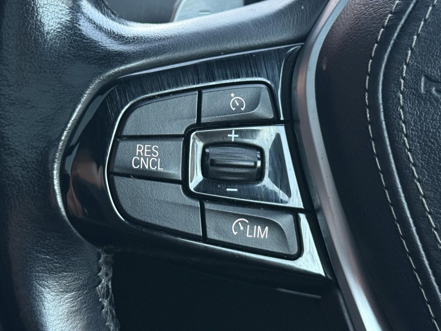 Used BMW 5 Series 2017 for sale - 75732135: Photo 33