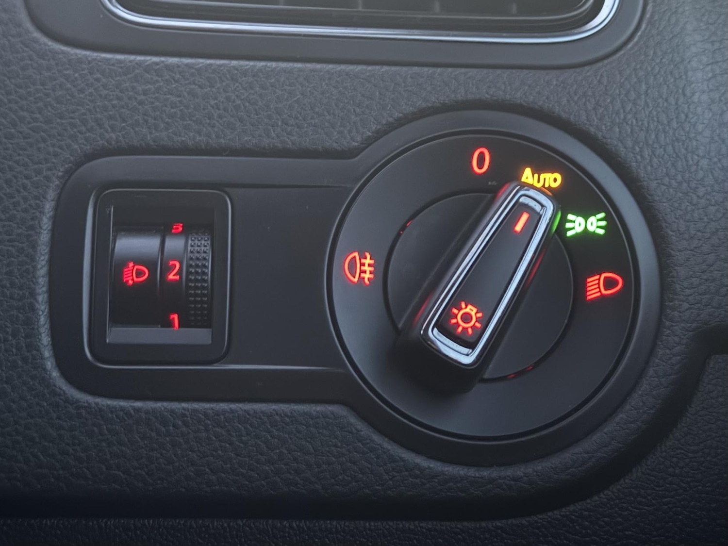 Used Volkswagen Polo 2015 for sale - 78018705: Photo 12