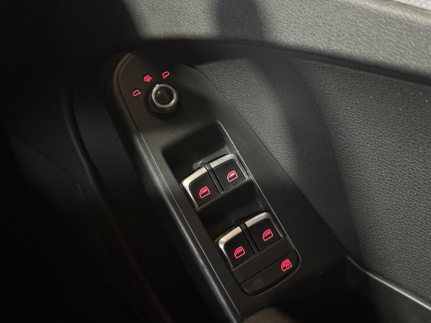 Used Audi A4 2013 for sale - 77248162: Photo 6