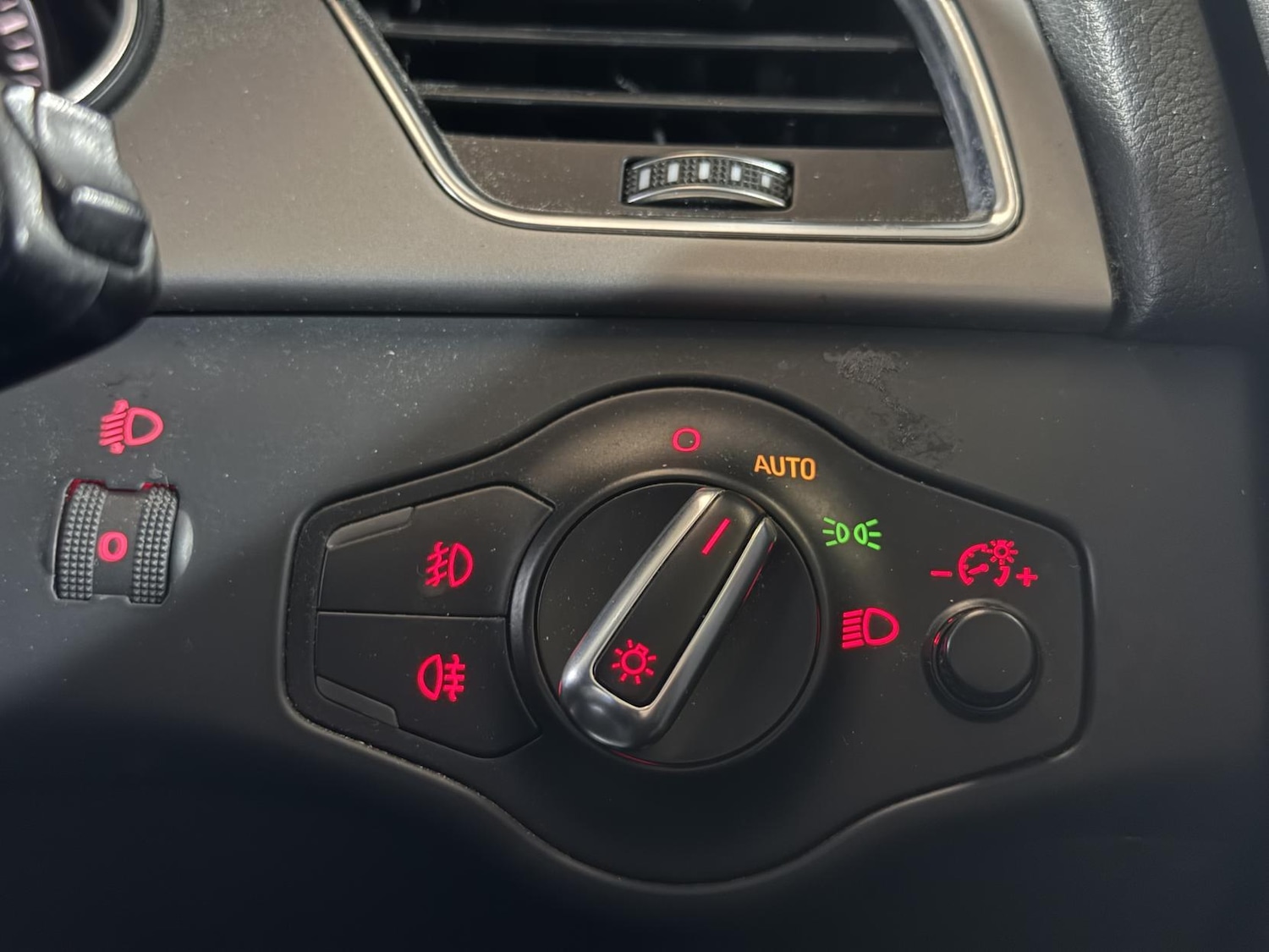 Used Audi A4 2013 for sale - 77248162: Photo 7