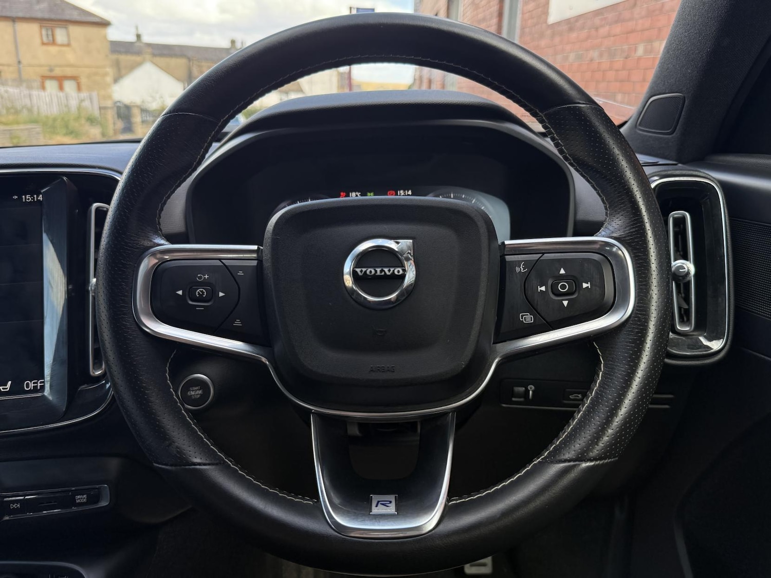 Used Volvo XC40 2019 for sale - 77525786: Photo 33