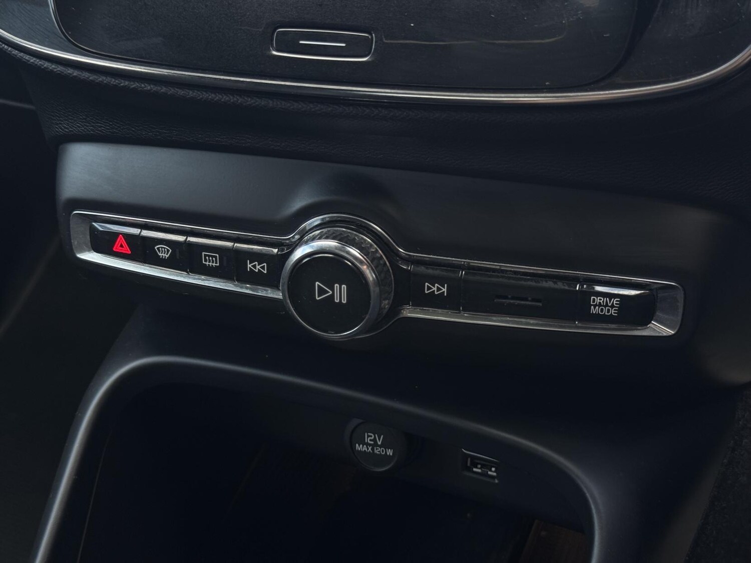 Used Volvo XC40 2019 for sale - 77525786: Photo 57