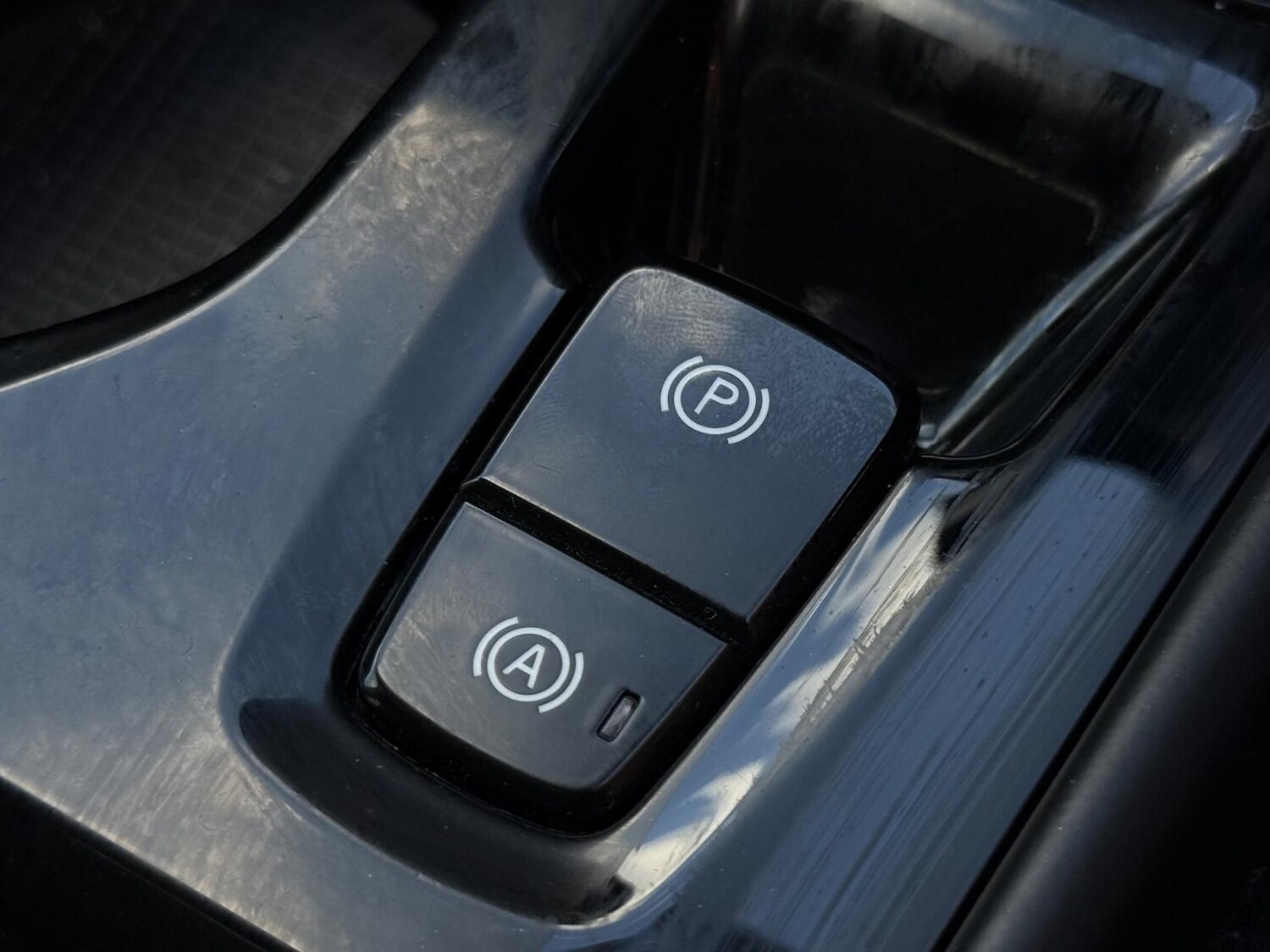 Used Volvo XC40 2019 for sale - 77525786: Photo 61