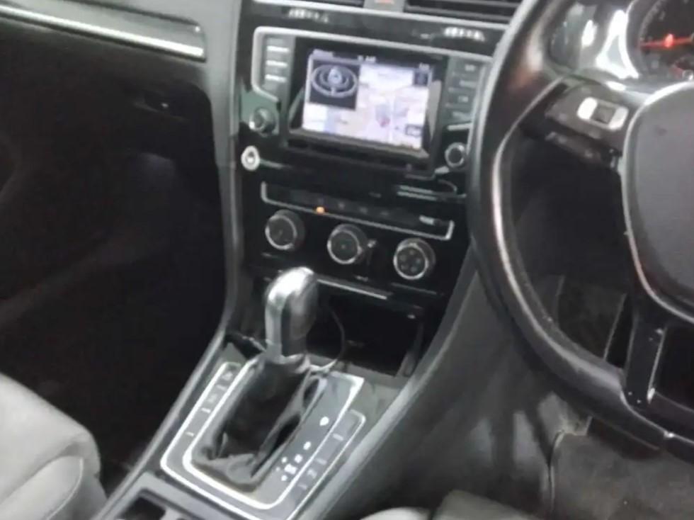 Used Volkswagen Golf 2014 for sale - 77145371: Photo 8