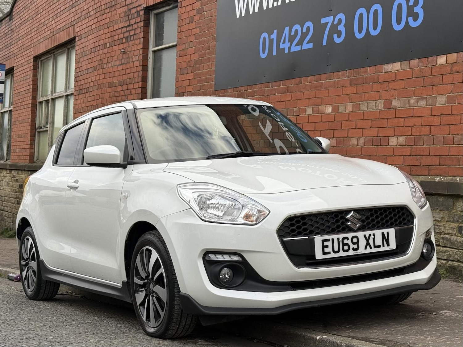 Used Suzuki Swift 2019 for sale - 76603327: Photo 1
