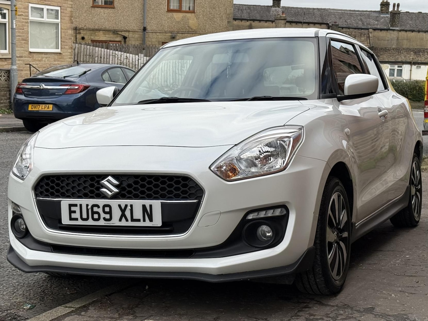 Used Suzuki Swift 2019 for sale - 76603327: Photo 3