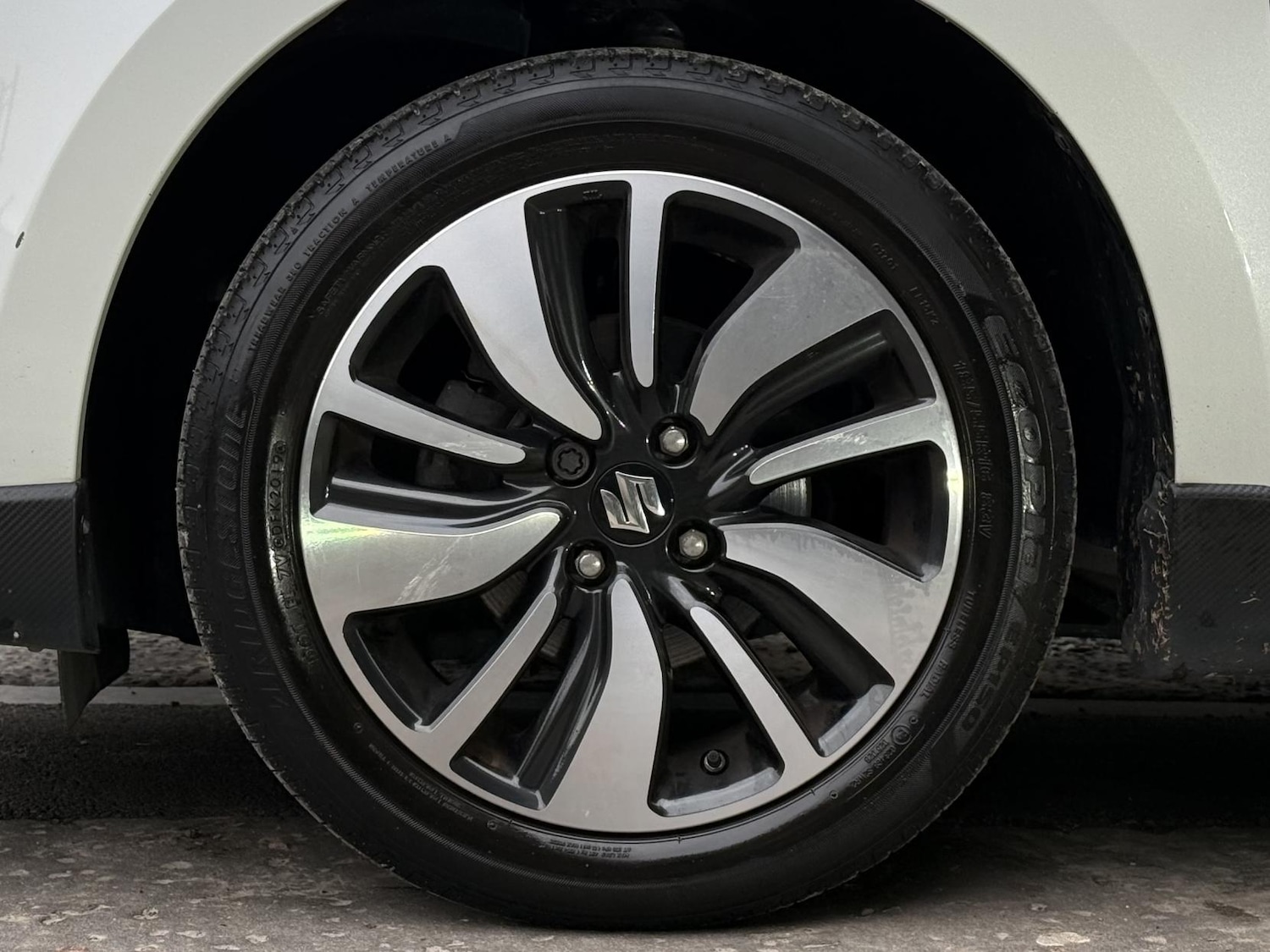 Used Suzuki Swift 2019 for sale - 76603327: Photo 6