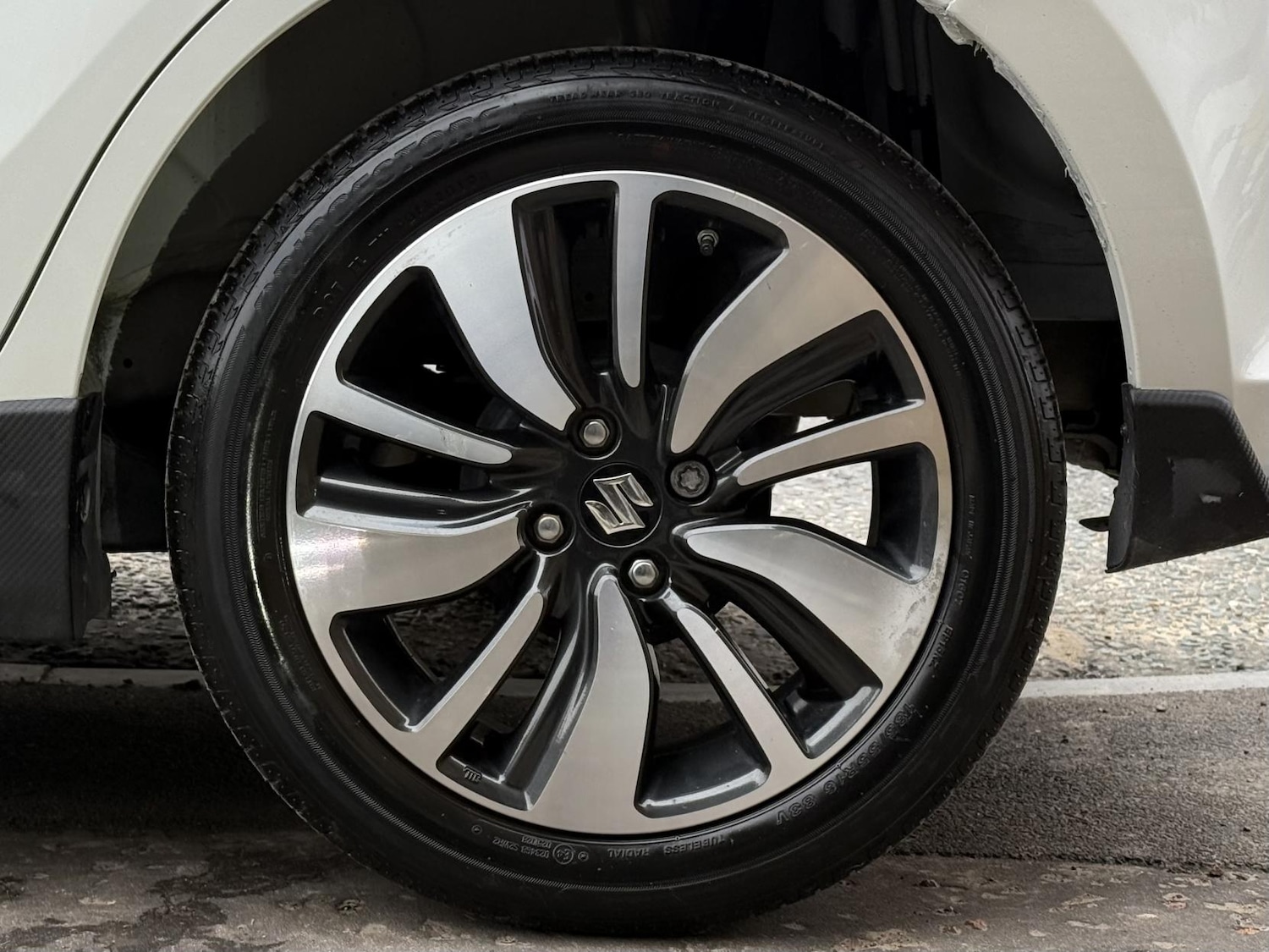 Used Suzuki Swift 2019 for sale - 76603327: Photo 7