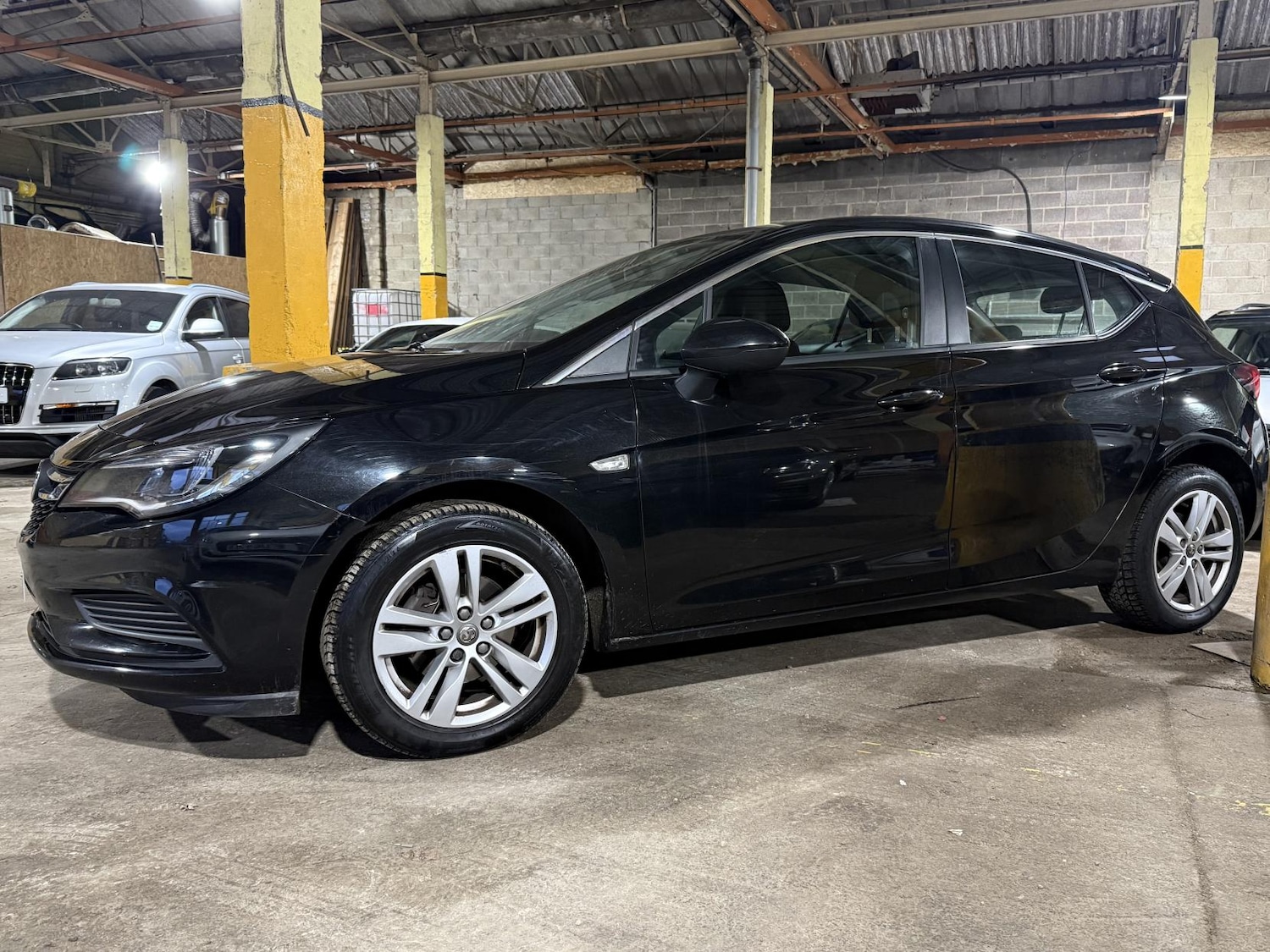 Used Vauxhall Astra 2017 for sale - 77207109: Photo 4