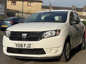 Used Dacia Sandero 2016 for sale - 78990195: Photo