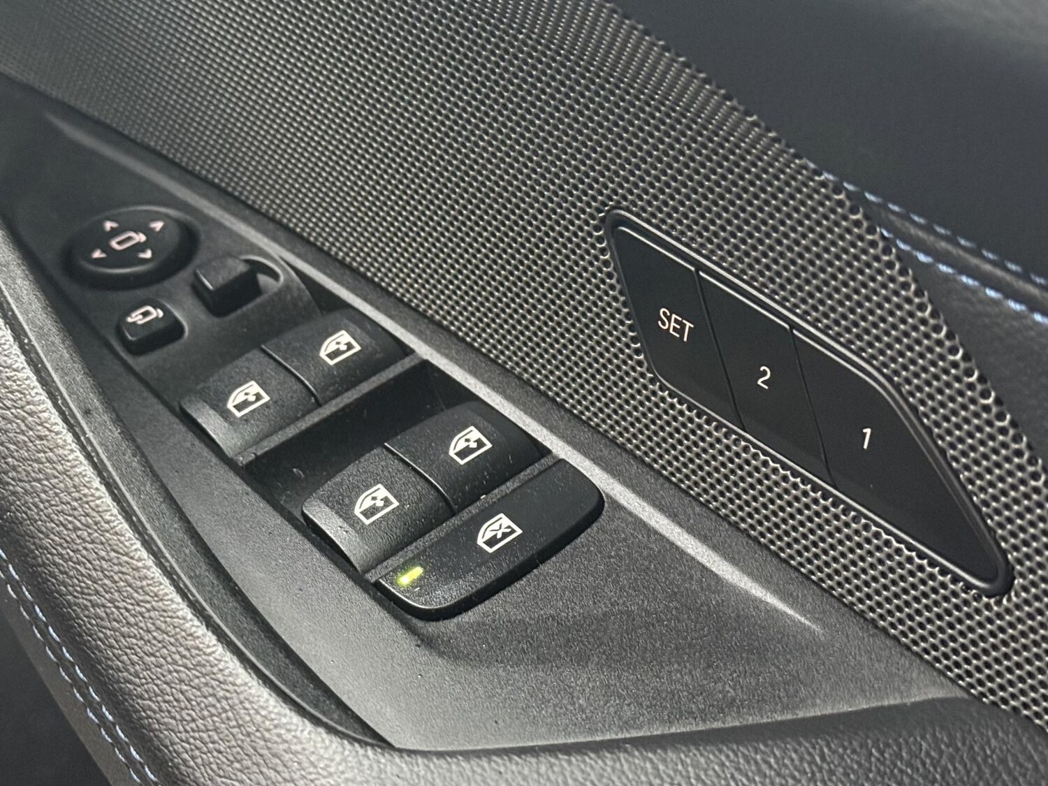 Used BMW i4 2022 for sale - 77427556: Photo 23