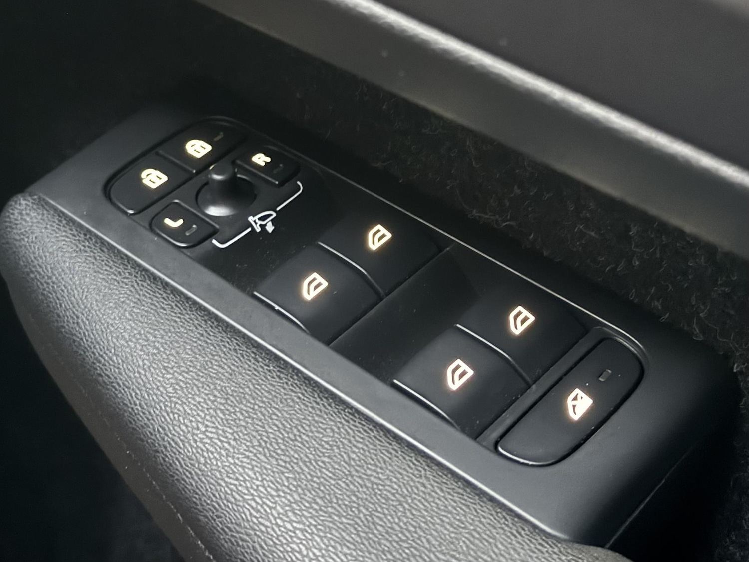 Used Volvo XC40 2019 for sale - 76597711: Photo 31