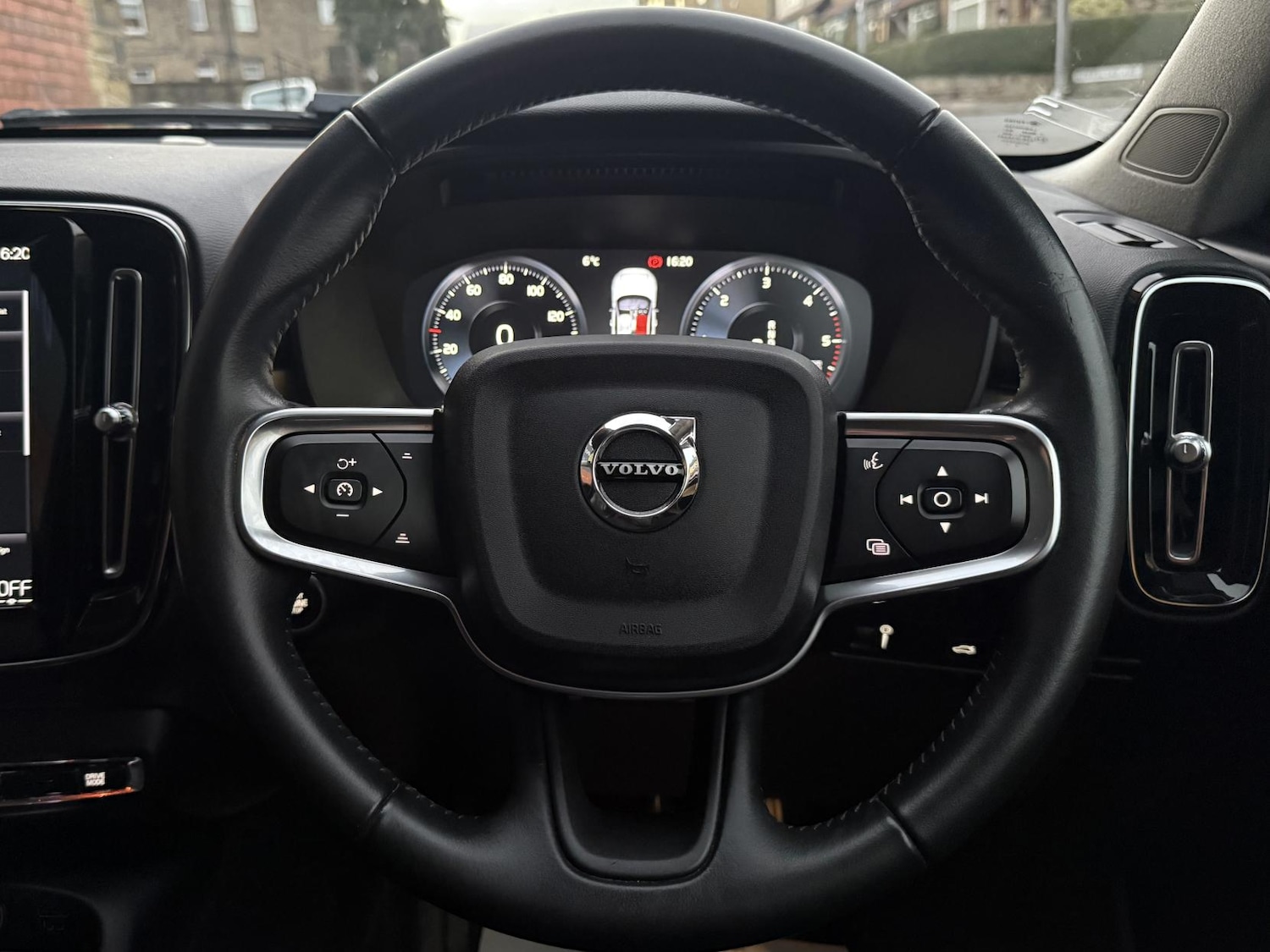 Used Volvo XC40 2019 for sale - 76597711: Photo 34