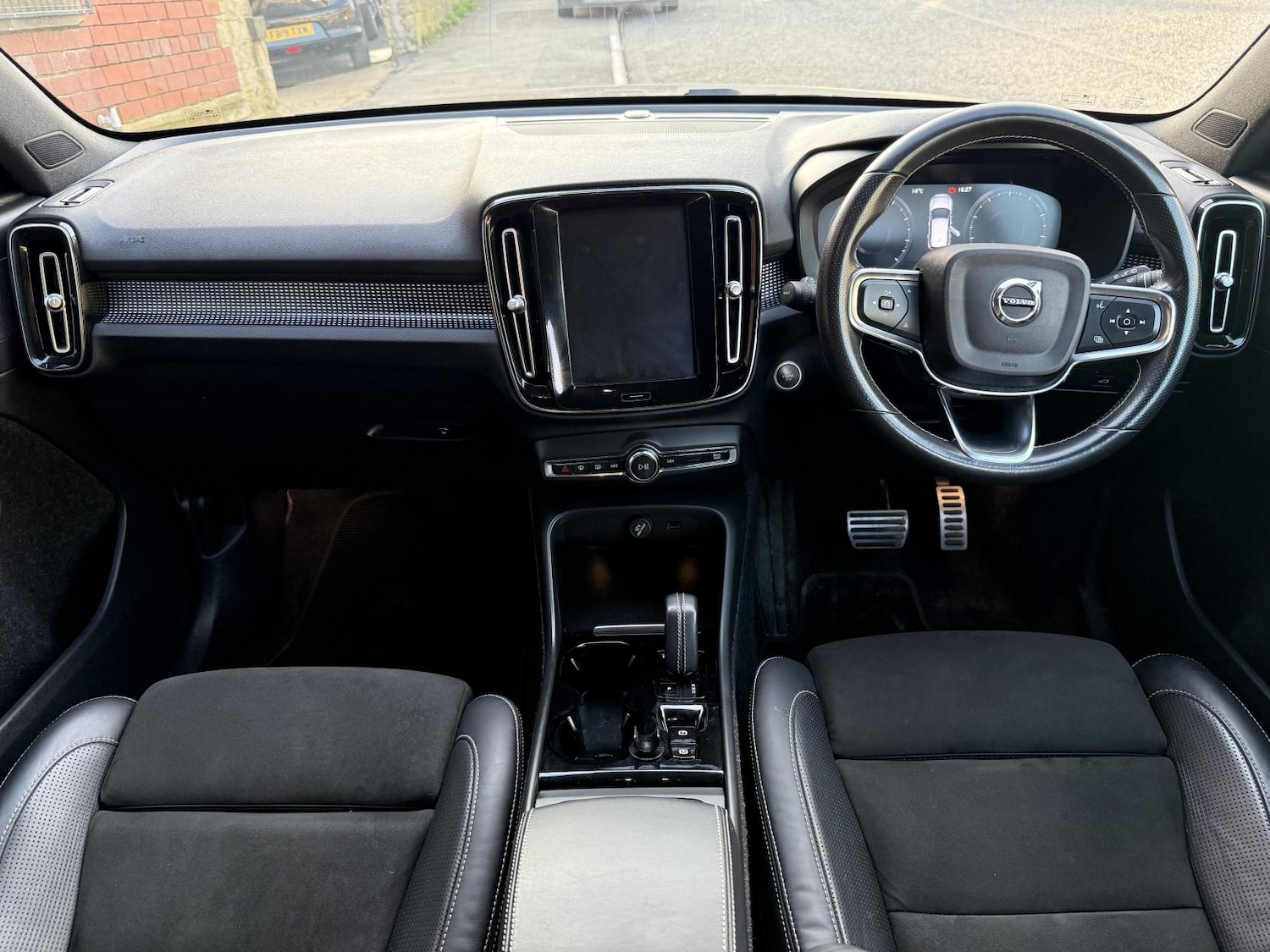 Used Volvo XC40 2020 for sale - 77941603: Photo 22